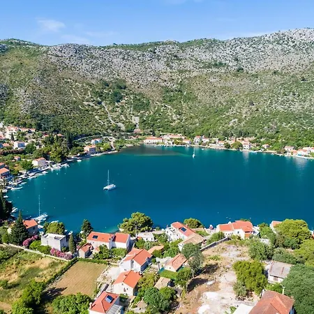 & Duja Gostinjska kuća